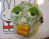《キャラ弁》ガチャピン おにぎり作り方4写真