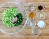 薔薇蒸し餃子　野菜添え作り方2写真