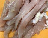 胡麻ダレでいただく●鶏胸肉の塩茹でスティック作り方1写真