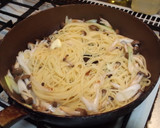 簡単☆ねぎ・きのこ・ツナの和風パスタ☆作り方4写真