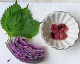 紫キャベツで彩り酢飯（梅×大葉）作り方1写真