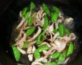 とり皮と絹さやの照り焼き作り方5写真