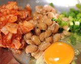 卵と納豆とキムチのふわふわうどん作り方1写真