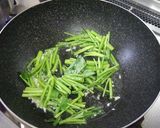 台湾家庭の味★空心菜のにんにく炒め作り方4写真