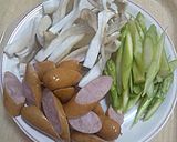 ウィンナーとエリンギとアスパラ黒胡椒炒め作り方1写真