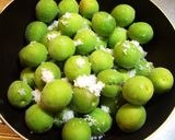 ２日で出来ちゃう♪青梅のカリカリ甘酢漬け作り方1写真