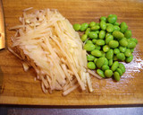我が家の定番☆新生姜と枝豆の炊き込みご飯作り方2写真