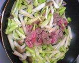 ブロッコリーの茎とじゃがいもの焼肉。作り方5写真