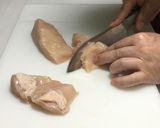 鶏ムネ肉のガーリックレモンハーブソテー作り方3写真