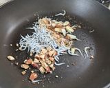 簡単！ナッツしらす海苔鰹のパスタ作り方1写真