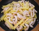 むね肉とじゃが芋のオイスターマヨ青椒肉絲作り方4写真