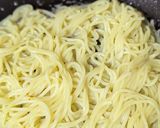 幸タレで至高の豚挽肉あんかけ焼きそば作り方2写真