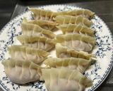 黒コショウ入り焼きギョーザ作り方4写真