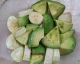 アボカドバナナとちくわのカレーマヨ和え作り方2写真