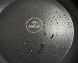 キャベツと卵の塩昆布炒め作り方1写真