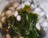 生わかめと新玉ねぎの酢味噌和え作り方1写真
