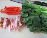 厚切りベーコンと小松菜の甘酢炒め😋作り方1写真