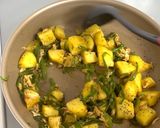 じゃがいもとピーマンの旨だしカレー炒め作り方4写真