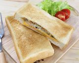 栄養満点◎お手軽！さば缶でポケットサンド作り方6写真