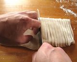 水の代わりに味噌汁で作るうどんの麺作り方12写真
