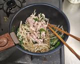 鍋1つで、オクラ入り豚ニラ塩ラーメン作り方2写真