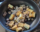 厚揚げでかさまし!ひき肉とニラの中華炒め作り方4写真