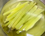 ばあちゃんの味⁉️フキの煮物作り方1写真