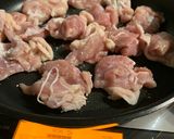 鶏もも肉と小松菜のミルク煮（コンソメ）作り方2写真