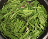 豆腐と鶏つくねとニラのお味噌汁作り方2写真