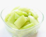 定番料理【ずいきと油揚げの煮物】作り方1写真