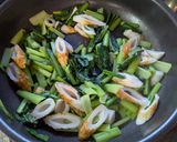 満足感◎ちくわと小松菜のマヨ胡麻炒め作り方3写真