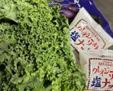 ワインと共に　ケールとナッツのサラダ作り方3写真