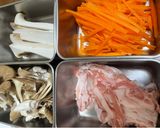 舞茸とエリンギと人参の豚肉巻き作り方1写真