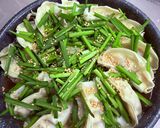 ワンパンで簡単・極旨★餃子鍋& 旨辛〆ラーメン作り方1写真