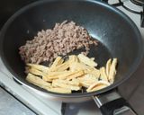 豚挽き肉と湯葉と春雨の炒めもの麻婆ソース作り方5写真