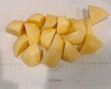 レンジで時短！鶏肉のハーブトマト煮込み作り方2写真