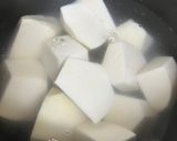 鶏手羽中と大根*里芋の煮物作り方2写真