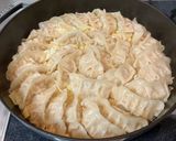 すき焼き風に！餃子鉄鍋作り方6写真