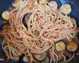 簡単夕飯昼食！ワンパンでなすとツナのトマトパスタ作り方5写真