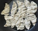 ★安くて美味しい★餃子焼きそば作り方1写真
