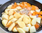 簡単♪ホクホク肉じゃが♡作り方5写真