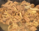 鶏せせりとしめじの柚子胡椒炒め作り方4写真