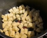 蛸とじゃが芋が乗った🍝太麺バジリコスパゲッティ作り方1写真