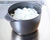 旨味ある【新玉コーンとカニカマのお味噌汁作り方2写真