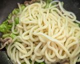 簡単★昼食！豚肉とキャベツの焼きうどん作り方5写真