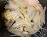 炊飯器で楽に栄養補給！鶏モモの白ワイン煮作り方3写真