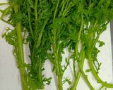 春菊の茎のオイスターソース炒め作り方1写真