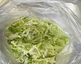 簡単レンジ♪キャベツとちくわの塩昆布あえ作り方1写真