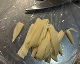 余った餃子の皮！クルトン風カリカリサラダ作り方1写真