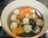 鶏だんごとワンタンのスープ作り方4写真